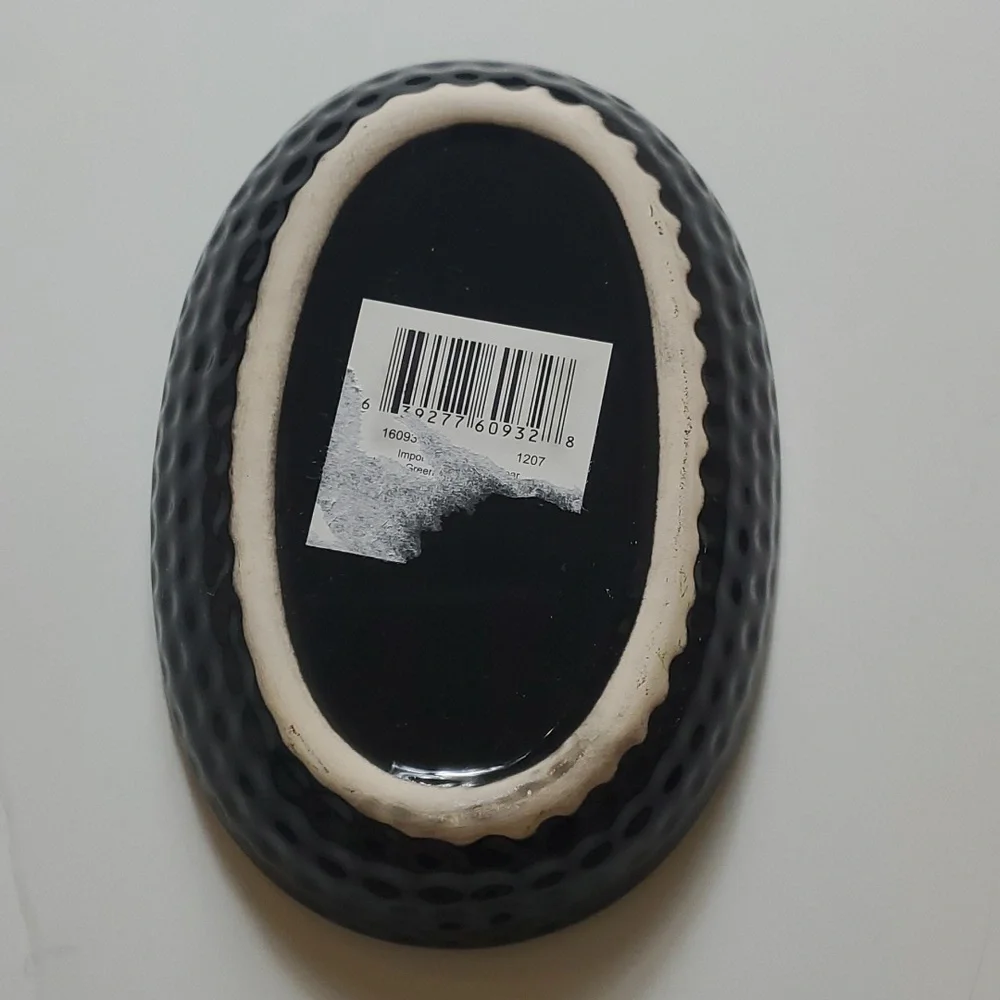 Black toothbrush holder and soap dish set